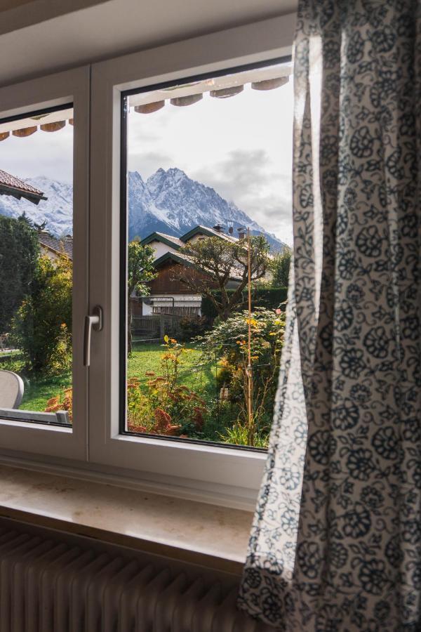 Haus Mit Wunderschoenem Ausblick Und Garten Garmisch-Partenkirchen Ngoại thất bức ảnh